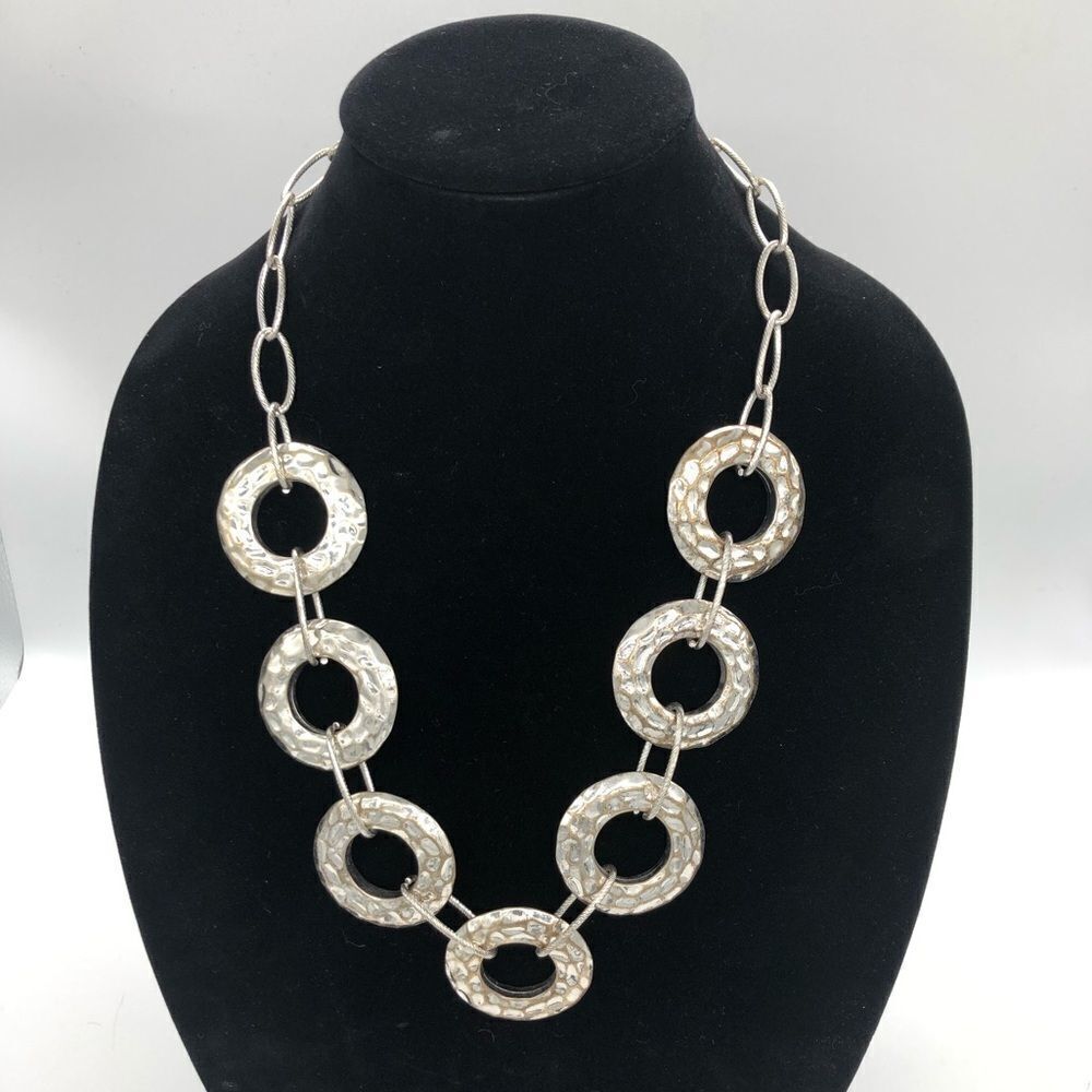 💝Silver Tone Chunky Circular Necklace